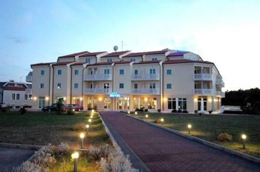 Hotel Arcus Residence Medulin Exterior photo